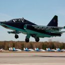 Су-25 пролетел на чрезвычайно низкой высоте над украинским пляжем