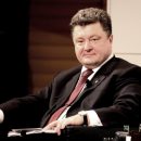 Пользователи посмеялись над поющим гимн Украины Порошенко